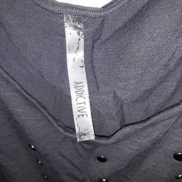 Addictive tank blouse - Picture 2 of 4